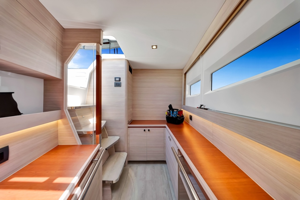 A50sail-bow-utility-aquila50sail-bow_cabins(8of43)