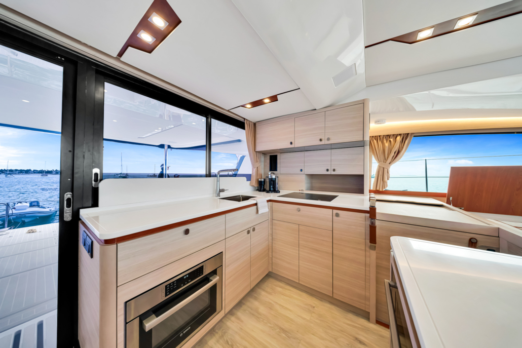 A50sail-galley-aquila50sail-salon(60of68)