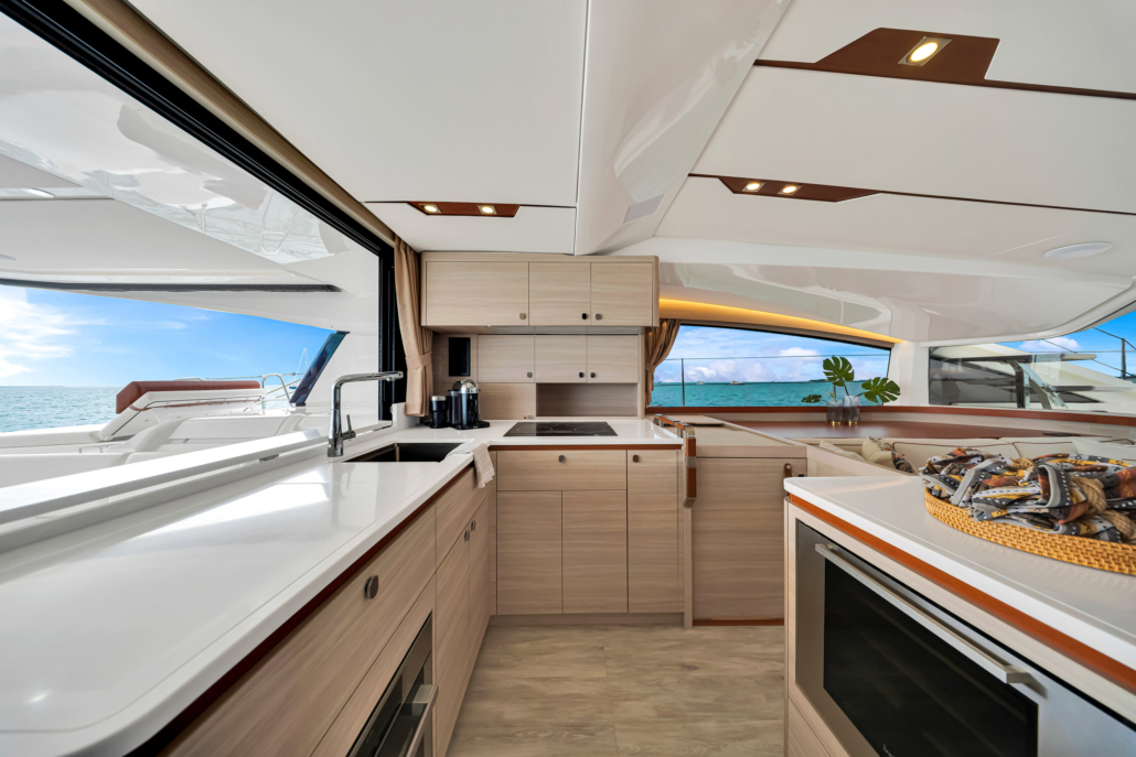 A50sail-salon-aquila50sail-salon(29of68)