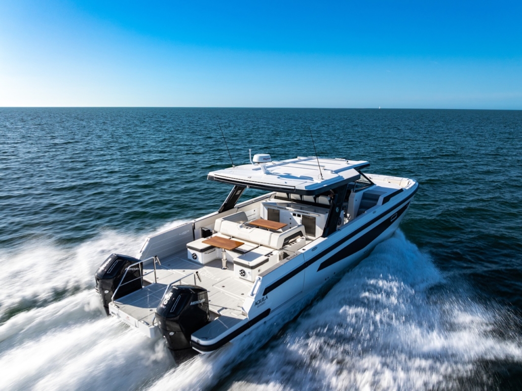 A45s-exterior-running-aquila45sport-23