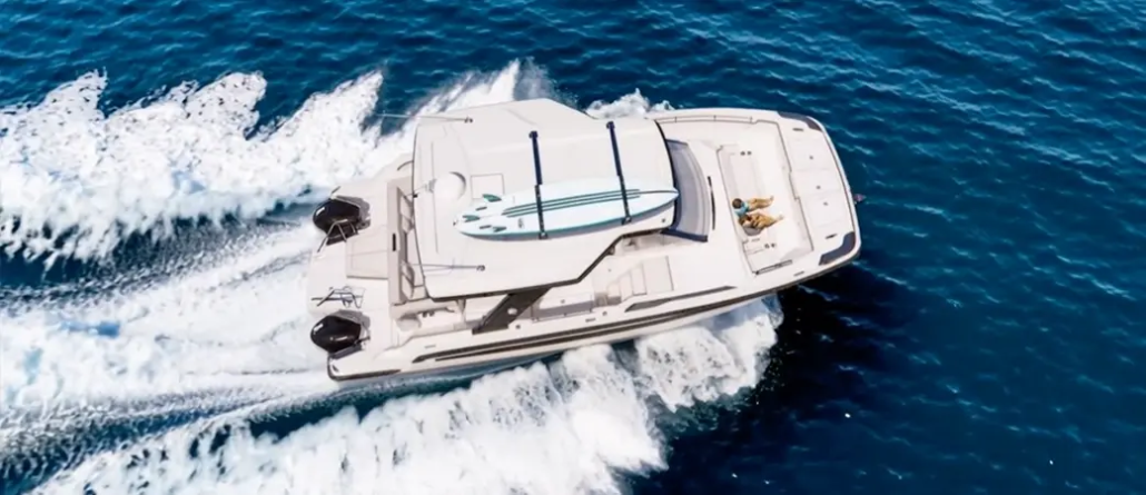 A35s-exterior-running-overhead-render-1042x450